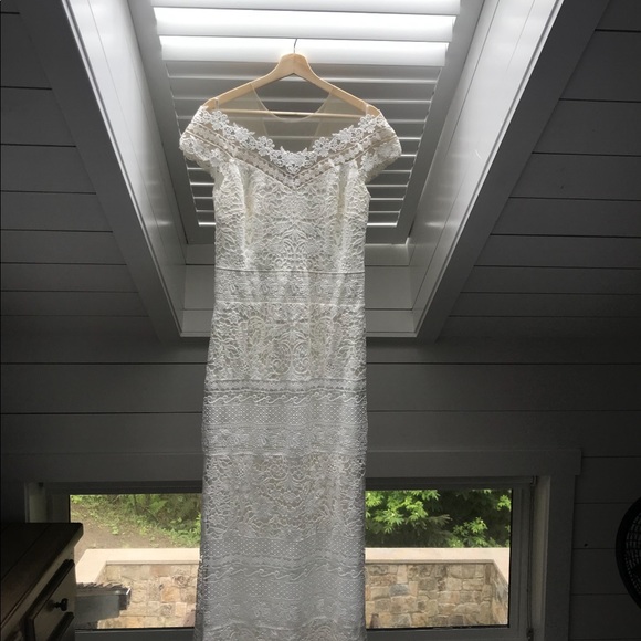 Wedding Dress - Picture 5 of 8